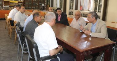 محافظ سوهاج ووفد دار الكتب يتفقدان مكتبة "رفاعة الطهطاوى" لتطويرها