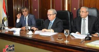  "خطة البرلمان" ترفض عقوبة الحبس بقانون الجمارك الجديد.. وتستثنى حالات جلب أو تصدير الممنوعات.. مطالب بتحديد مدة واضحة للإفراج الجمركى وتسهيل الإجراءات.. و72 ساعة حد أقصى لعرض البضائع على الجهات المعنية