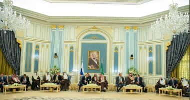 بوتين والشرق الأوسط.. دبلوماسية "الود للجميع".. جولة القيصر الروسى فى السعودية والإمارات تربك حسابات الأمريكان.. واشنطن بوست: موسكو استطاعت الجمع بين الأعداء وخلق مساحة مشتركة للتفاهم رغم الخلافات
