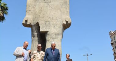 صور.. محافظ الدقهلية يتفقد ميدان رمسيس ويوجه بتزيين الحديقة بالأشجار والزهور