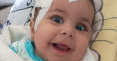 أم تستغيث لإنقاذ طفلتها من مرض نادر وتناشد المسئولين بعلاجها على نفقة الدولة