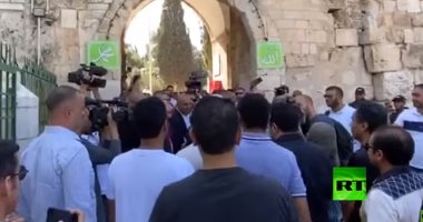 شاهد.. بعثة المنتخب السعودى لكرة القدم تزور المسجد الأقصى