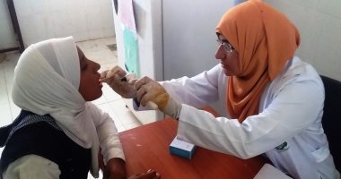 صور.. "صحة أسوان" توقع الكشف الطبى على 3102 مواطن خلال قافلة مجانية