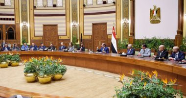السيسى خلال لقائه بالمستثمرين المصريين بالخارج: الدولة مهتمة بتحفيز الاستثمار وتحقيق التنمية المستدامة بجميع مجالاتها.. ومصر تحتاج لسواعد أبنائها بالخارج والداخل للمساهمة بتطويرها وتنميتها وتغيير واقعها للأفضل