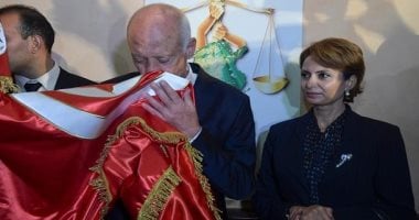وراء كل عظيم امرأة.. إشراف شبيل وقيس سعيد قصة حب من الجامعة لرئاسة تونس