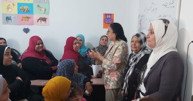 صور.. القومى للمرأة ينظم حملات توعية بـ12 قرية لمحاربة الشائعات بالإسكندرية