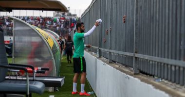 المنتخب السعودي يمنح جماهير فلسطين هدايا احتفالاً بزيارة رام الله  
