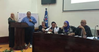 صور.. وكيل "صحة السويس" يستقبل رئيس قطاع الرعاية الأولية والتمريض بوزارة الصحة
