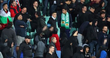 رئيس وزراء بلغاريا يطالب رئيس اتحاد الكرة بالاستقالة بعد أحداث عنصرية