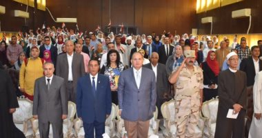 صور.. محافظ الفيوم يشهد ندوة "نصر أكتوبر ملحمة جيش وشعب"