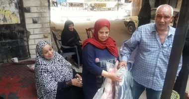صور .. " وكيل تضامن الإسكندرية" يزور الآسر المتضررة من حريق شقة بالعصافرة