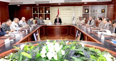 محافظ بنى سويف: الموافقة على 827 طلبا وتحرير 156 عقد تقنين لأراضى أملاك الدولة