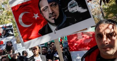 مظاهرات أمام السفارة الأمريكية فى أوكرانيا ضد العدوان التركى على سوريا 