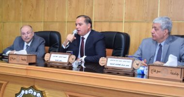 نائب وزير التعليم العالى يحاضر عن التصنيف الدولى ومنظومة البحث العلمى بجامعة سوهاج 