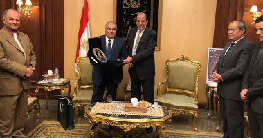 نادى القضاة يهنئ رئيس "الدستورية العليا" باليوبيل الذهبى للمحكمة