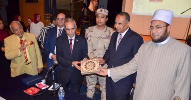 سكرتير عام الإسكندرية يكرم أبطال نصر أكتوبر المجيد