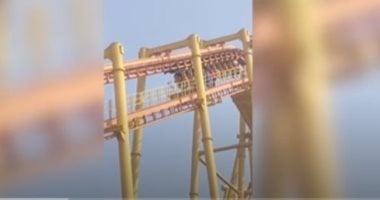 شاهد.. تعطل قطار ملاهى بركابه فى الصين.. وطريقة مثيرة للنجاة