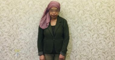 سقوط عاملة بكوافير أثناء ترويجها عملات ورقية مقلدة على مواطنين بالمرج