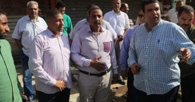 صور.. استمرار تطوير المناطق المحرومة من المرافق بتل القلزم والطابية بالسويس