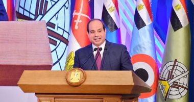 السيسى: "تلاتة بالله العظيم عمرى ماجاملت مخلوق أثناء خدمتى فى الجيش"