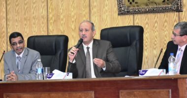 محافظة أسوان تفتتح ورشة عمل لمناقشة آليات تطبيق الحد الأدنى للأجور.. صور 