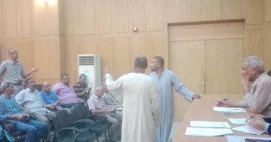 صور.. رئيس مدينة إسنا يستعرض مشكلات المواطنين فى فعاليات "اليوم المفتوح"