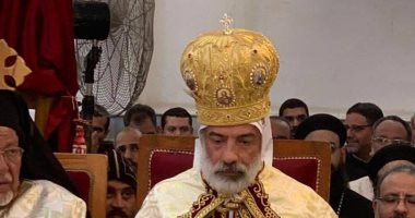 مطران سوهاج للقساوسة: الكاهن أداة توصيل المؤمنين لله وقدموا قدوة حسنة