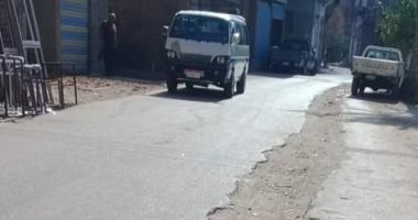 اضبط مخالفة.. أهالى دمياط يشكون سوء حالة الشوارع ويطالبون بسرعة رصفها