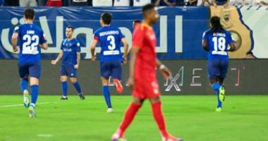 الهلال ضد ضمك.. الزعيم يتفوق بهدف جيوفينكو فى الشوط الأول.. فيديو