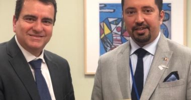  رئيس الجمارك البحرينية يلتقى مستشار تسهيل التجارة بالبنك الدولى 