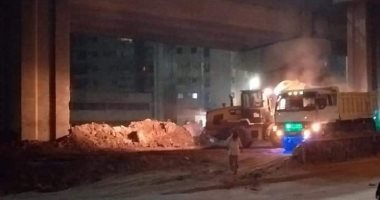 رفع 1000 طن مخلفات أسفل دائرى المريوطية وتطهير ترعة الحفرية بأوسيم