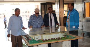 نائب رئيس الاتحاد الرياضى للجامعات يتفقد المنشآت الجديدة بجامعة أسوان.. صور