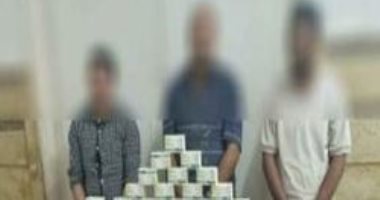 ضبط 70 ديلر و63 زجاجة مواد كحولية بمحيط المدارس والجامعات.. صور