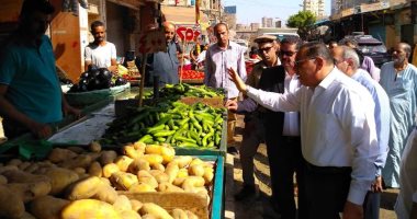 محافظ الشرقية يتابع إخلاء منطقة أبو عميرة من أنقاض المحال لتطويرها وتجميلها