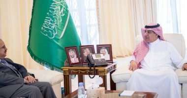 وزير الإعلام السعودى يستقبل سفيرى الهند وأفغانستان 