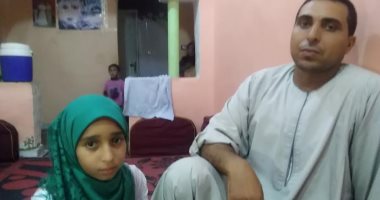 تلميذة كفرالشيخ تروى ساعات الرعب والقلق بعد حبسها بالمدرسة.. هيام: نسيت كتاب التربية الدينية وصعدت للبحث عنه وفوجئت بإغلاق المدرسة.. ظللت أصرخ حتى يسمعنى المارة.. وتؤكد: جميع الطلاب معرضون لتكرار الحادث معهم