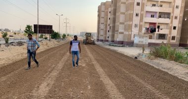 نائب محافظ الإسماعيلية يوجه بسرعة الانتهاء من إعادة رصف طريق محطة المياه بالمستقبل