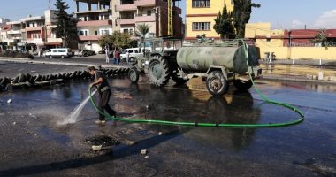 صور.. تنظيف الساحات فى لبنان انتظارا لتوافد المتظاهرين