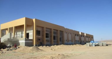 صور.. انتهاء 70% من الإنشاءات الخاصة بكلية الألسن بجامعة جنوب الوادى بالغردقة