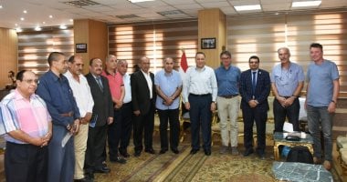 صور .. محافظ الشرقية يستقبل أعضاء وفد "أسبوع المياه" الهولندى