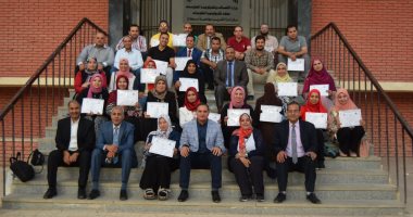 40 متدربا بجامعة سوهاج يجتازون دورة إعداد القيادات الأكاديمية "TOT"