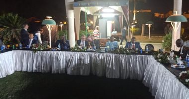 الرى تقيم حفل عشاء لضيوف أسبوع القاهرة للمياه تحت سفح الهرم 