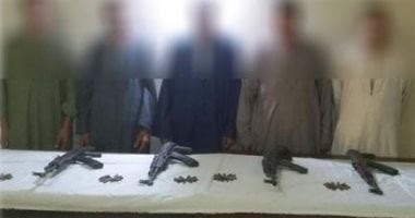 مداهمات أمنية بأسيوط تسفر عن ضبط 10 قطع نارية بينها بنادق آلية