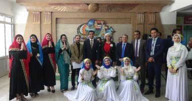 شاهد.. احتفالية "سياحة المنيا" بمرور قرن ونصف على ميلاد "غاندى"