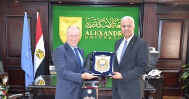 رئيس جامعة الإسكندرية يستقبل سفير استراليا بالقاهرة لبحث سبل التعاون