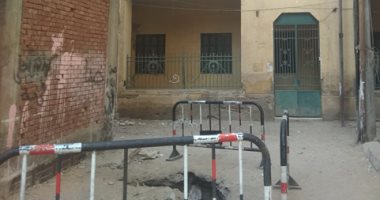 التنمية المحلية تستجيب لشكوى من وجود هبوط أرضى بجوار منزل عباس العقاد بأسوان