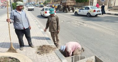صور.. تطهير بالوعات الأمطار وغرف الصرف بكفر الشيخ لمواجهة الأمطار