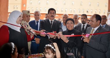 صور.. محافظ القليوبية يفتتح مدرسة الشهيد عادل رجائى فى الذكرى الثالثة لاستشهاده