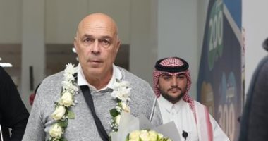 جروس يصل جدة لبدء مشواره مع الأهلى السعودى