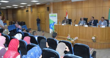 صور.. محافظ المنيا يسلم أجهزة لـ20 عروسة من الأيتام والأولى بالرعاية